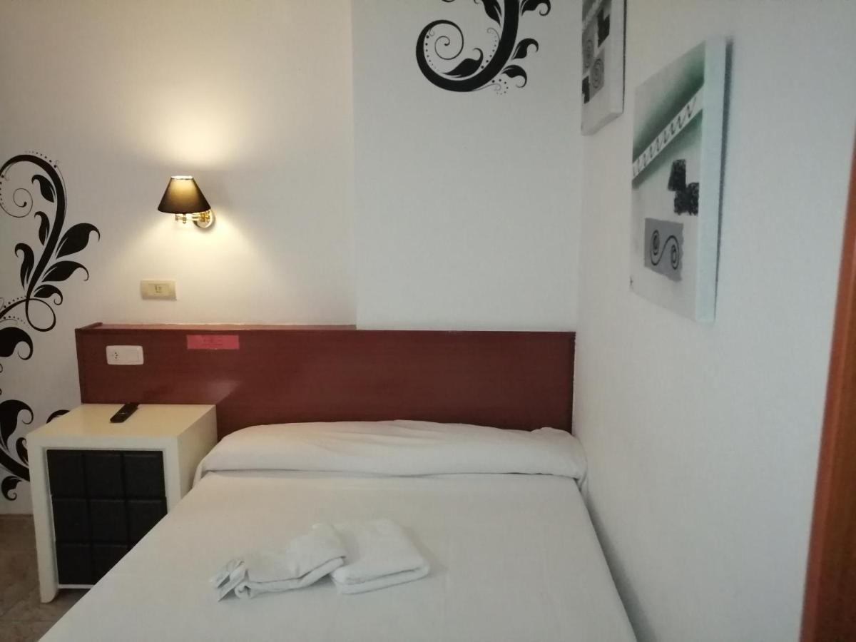 Hostal Jaime I Huesca Dış mekan fotoğraf