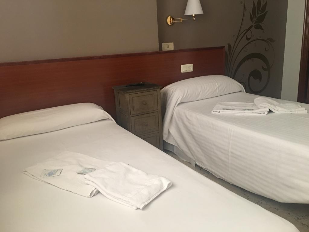 Hostal Jaime I Huesca Dış mekan fotoğraf